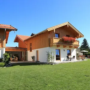 Pensjonat Schweizerhaus Garni